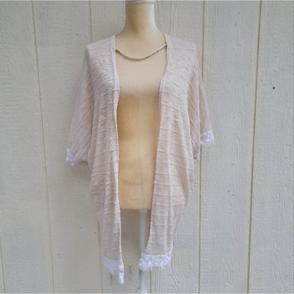 Love on a hanger cream crochet fringe detail open front cardigan sz medium